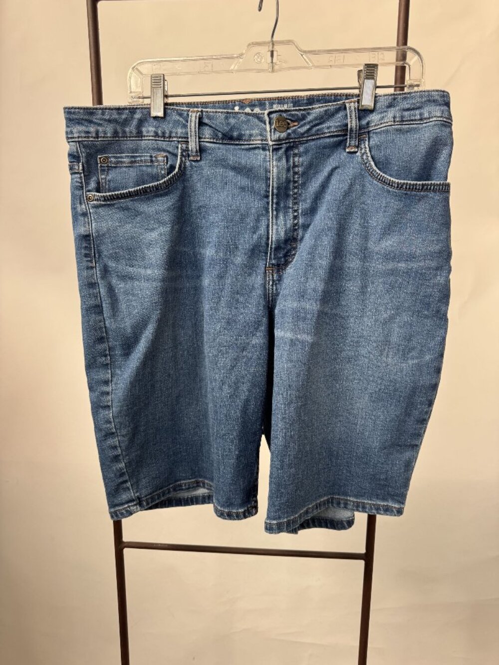 Lee Womens Regular Fit Bermuda Denim Shorts Size 16M Mid Rise Stretch Blue